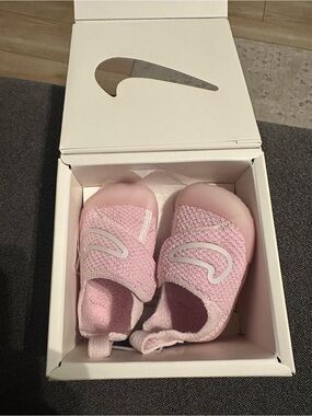 Nike Baby Pink Knit Slip-On Walker Shoes